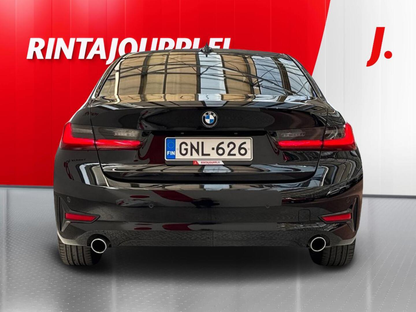BMW 318 2019