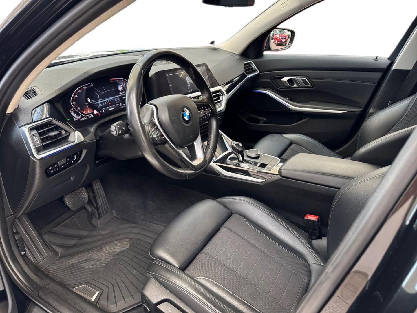 BMW 318 2019