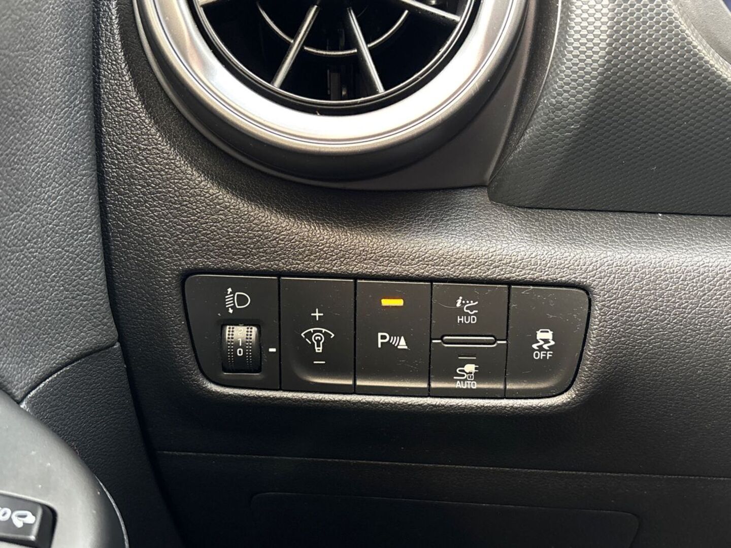HYUNDAI KONA 18