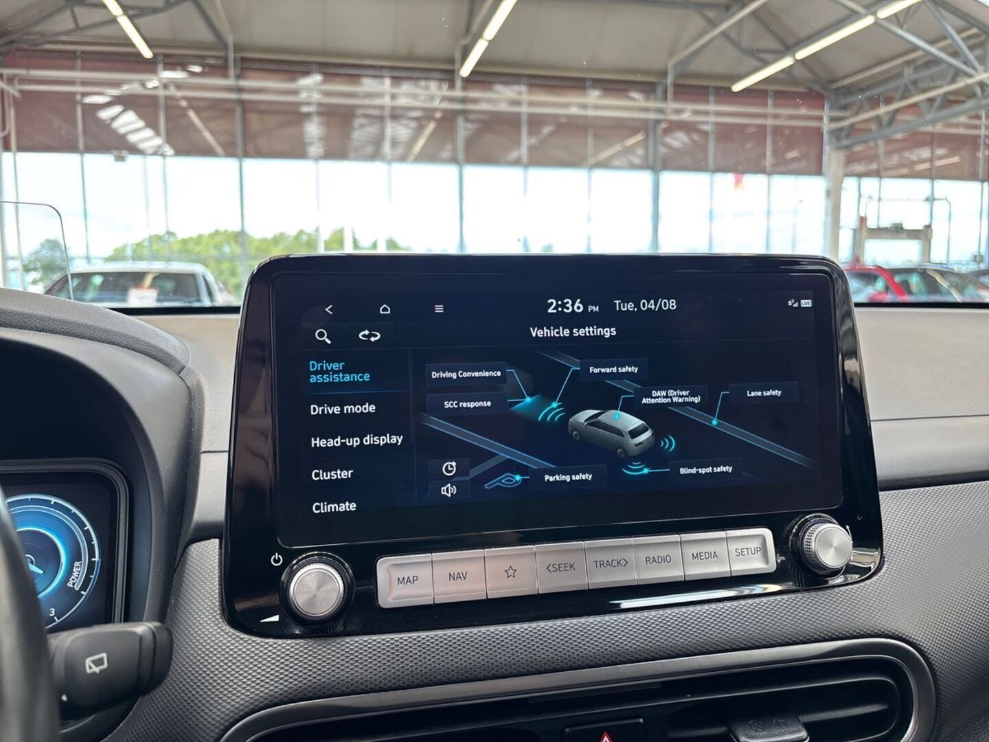 HYUNDAI KONA 24