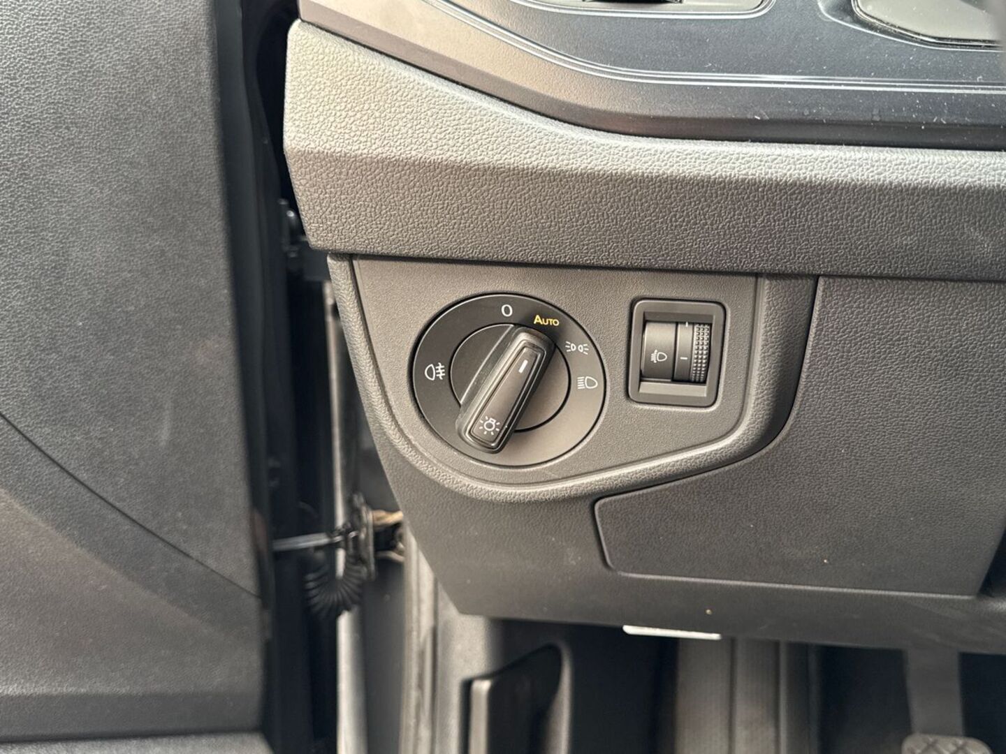 VOLKSWAGEN Polo 2020