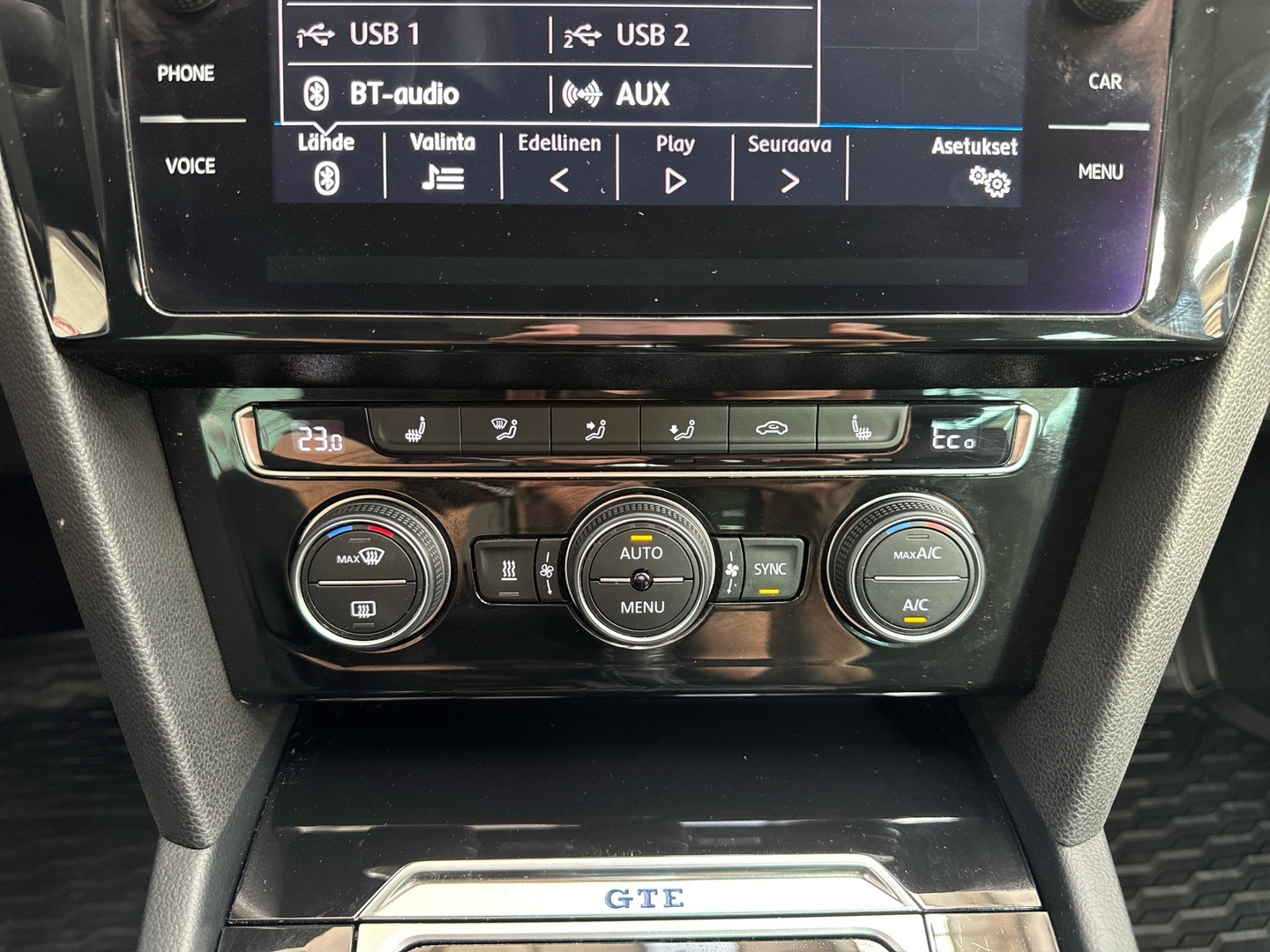 VOLKSWAGEN Passat 2018