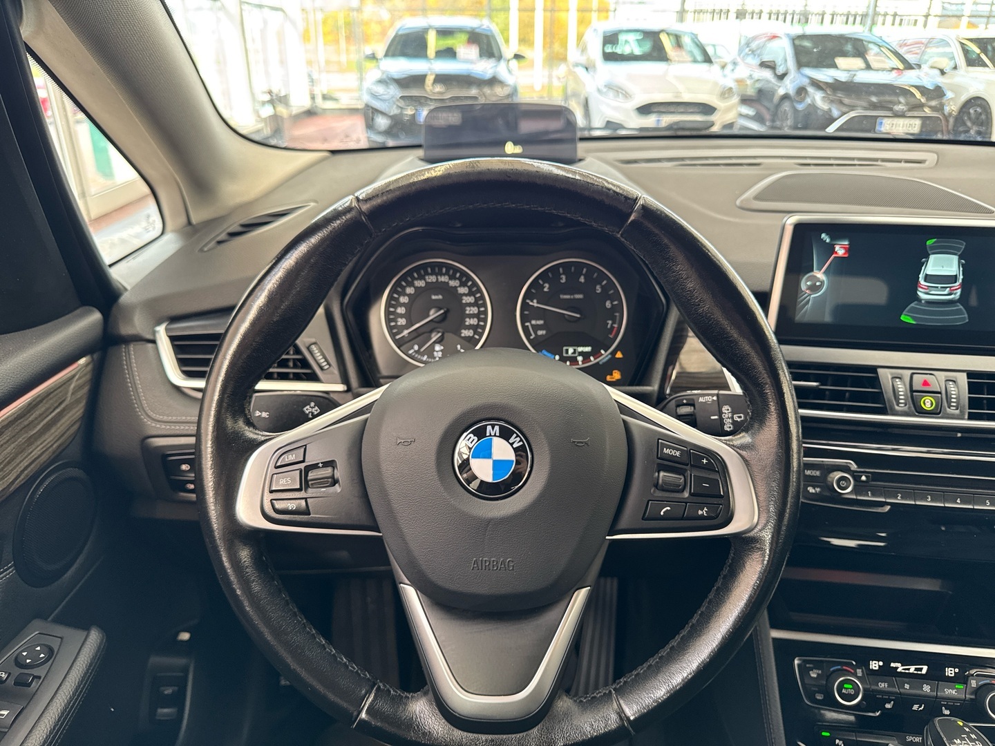 BMW 225 2016