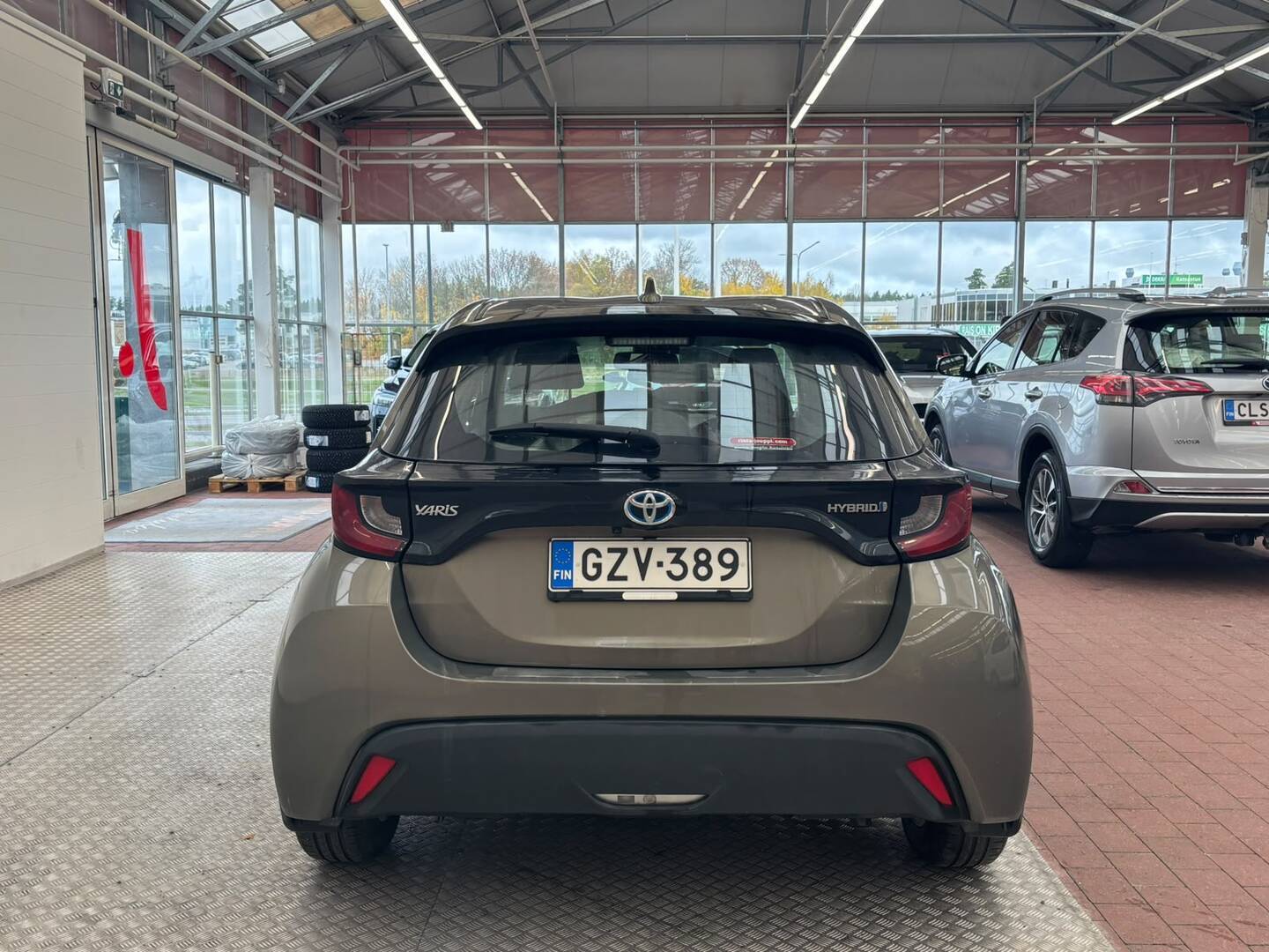 TOYOTA Yaris 2021