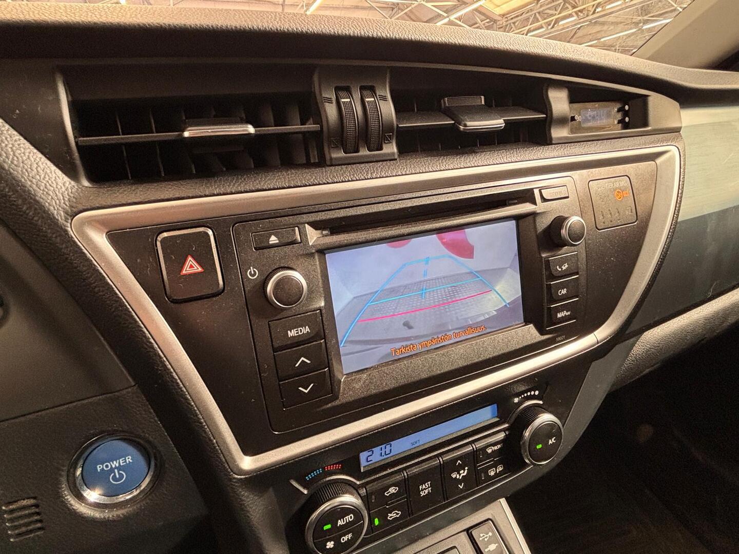 TOYOTA Auris 2013