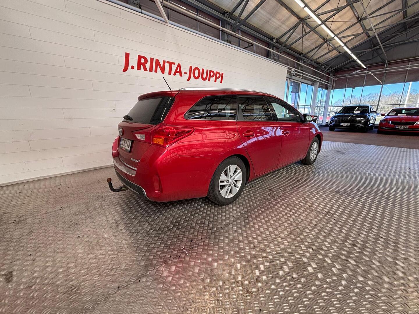 TOYOTA Auris 2013