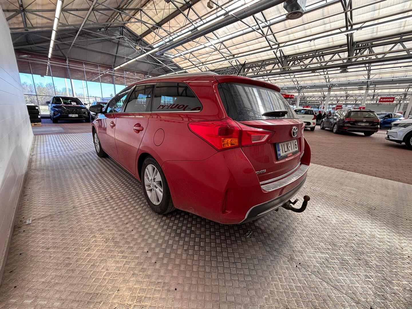 TOYOTA Auris 2013