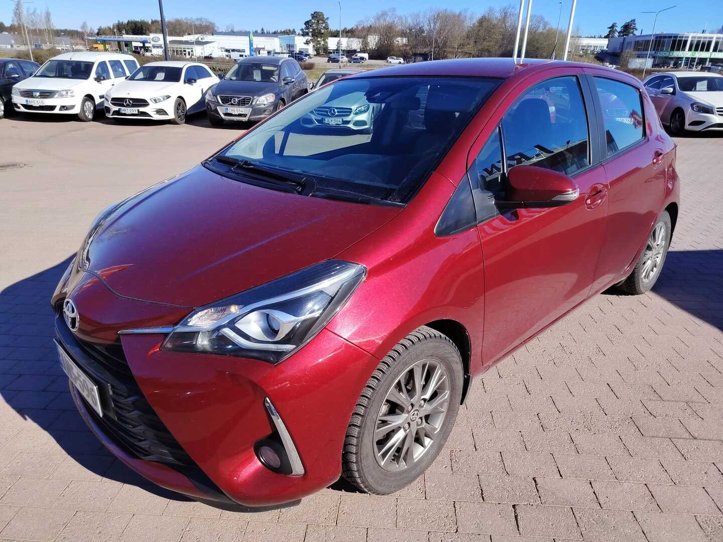 TOYOTA Yaris 2017