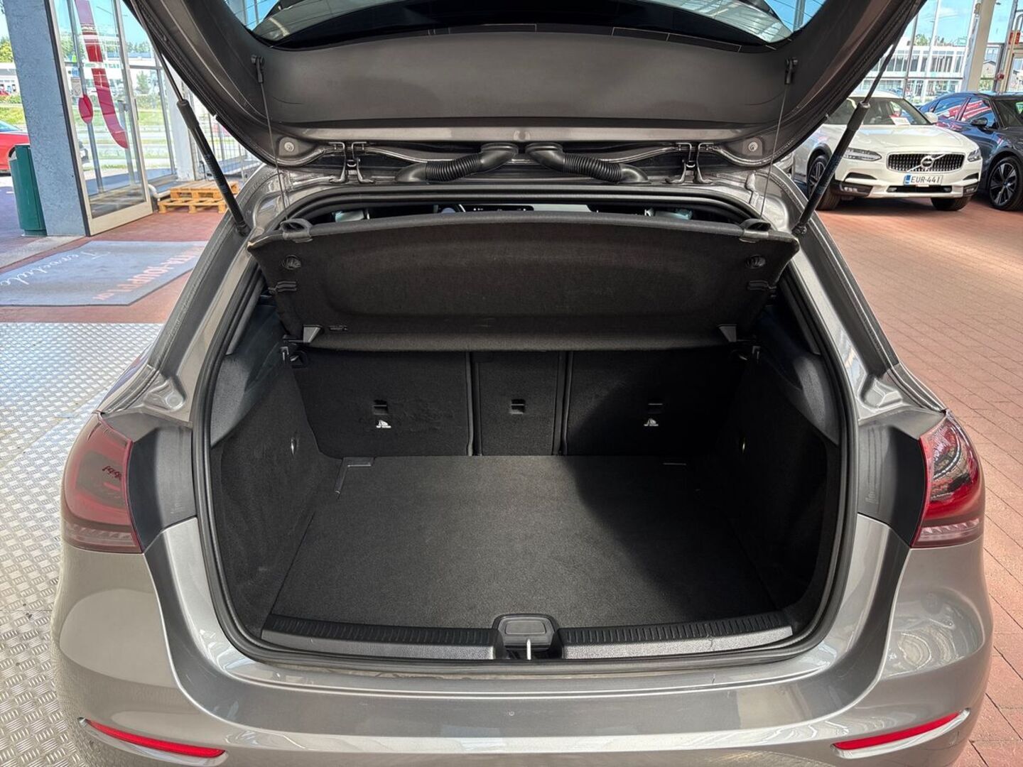 MERCEDES-BENZ A 2020