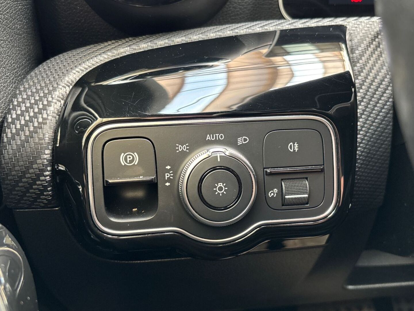 MERCEDES-BENZ A 2020