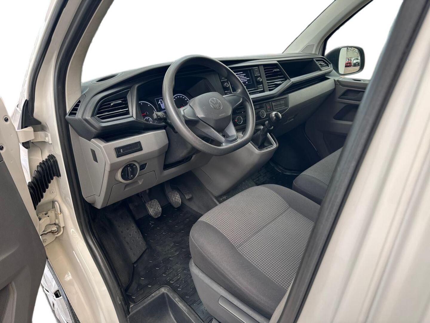 VOLKSWAGEN Transporter 2022