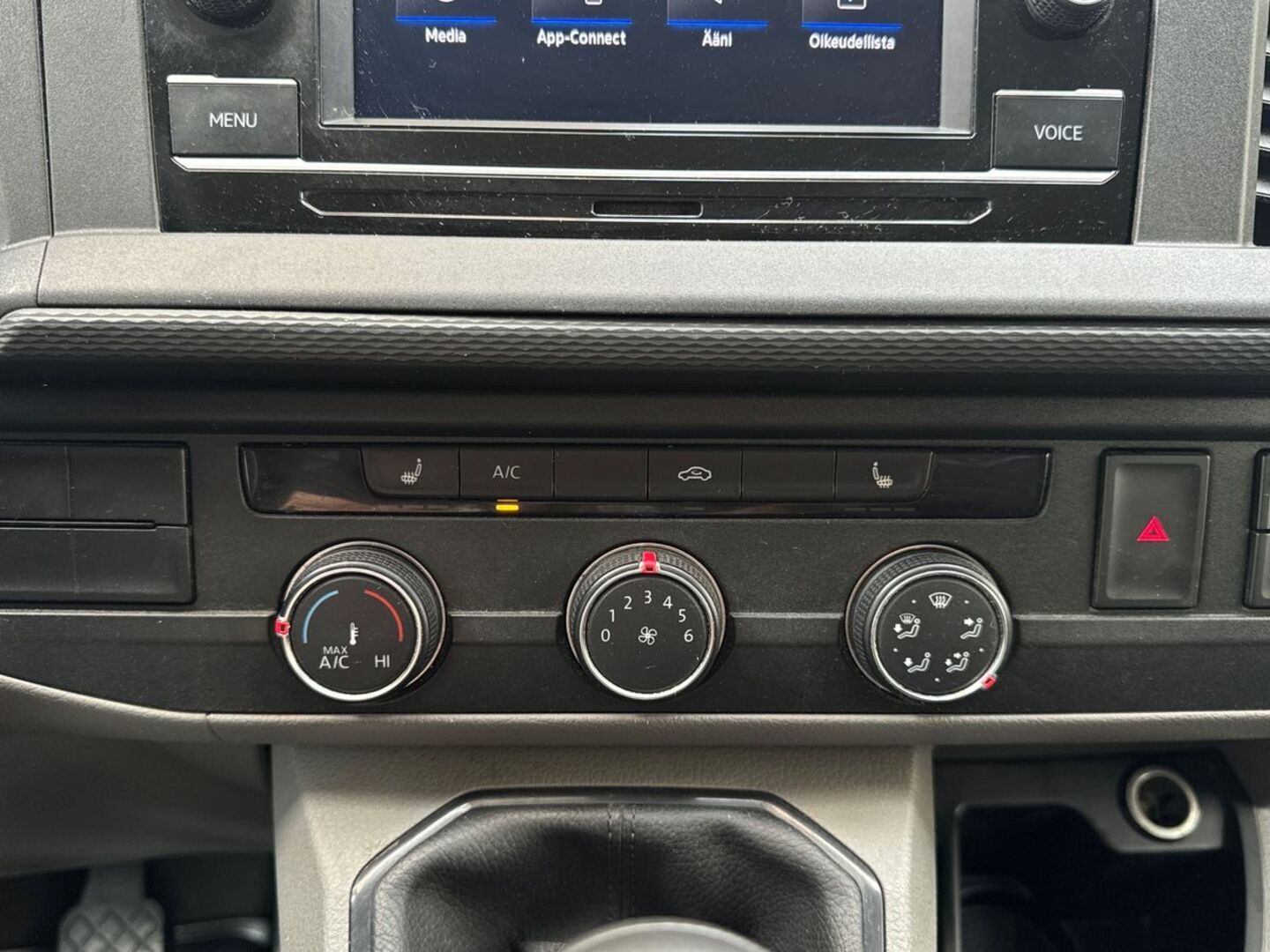 VOLKSWAGEN Transporter 2022