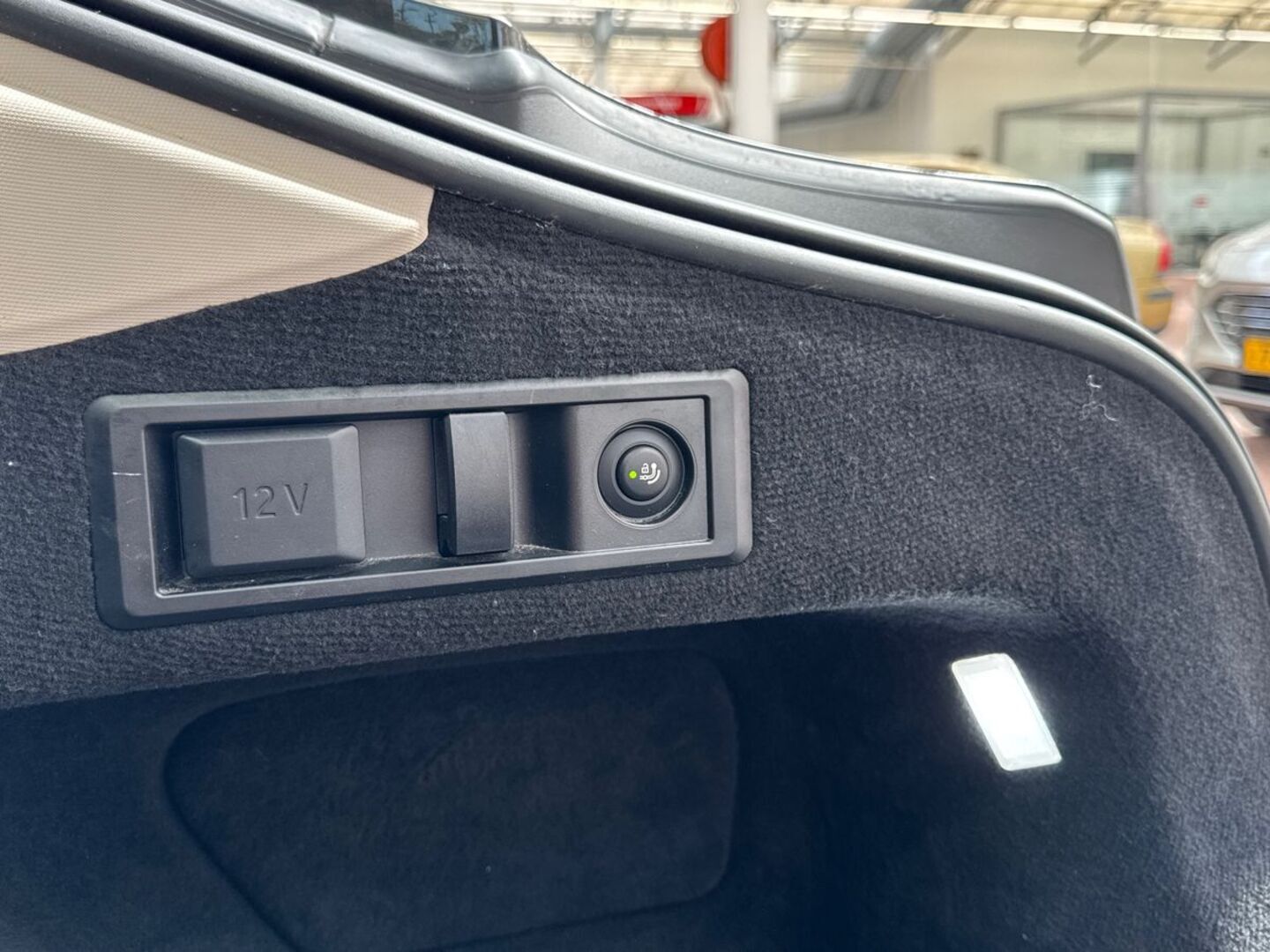 BMW i4 17