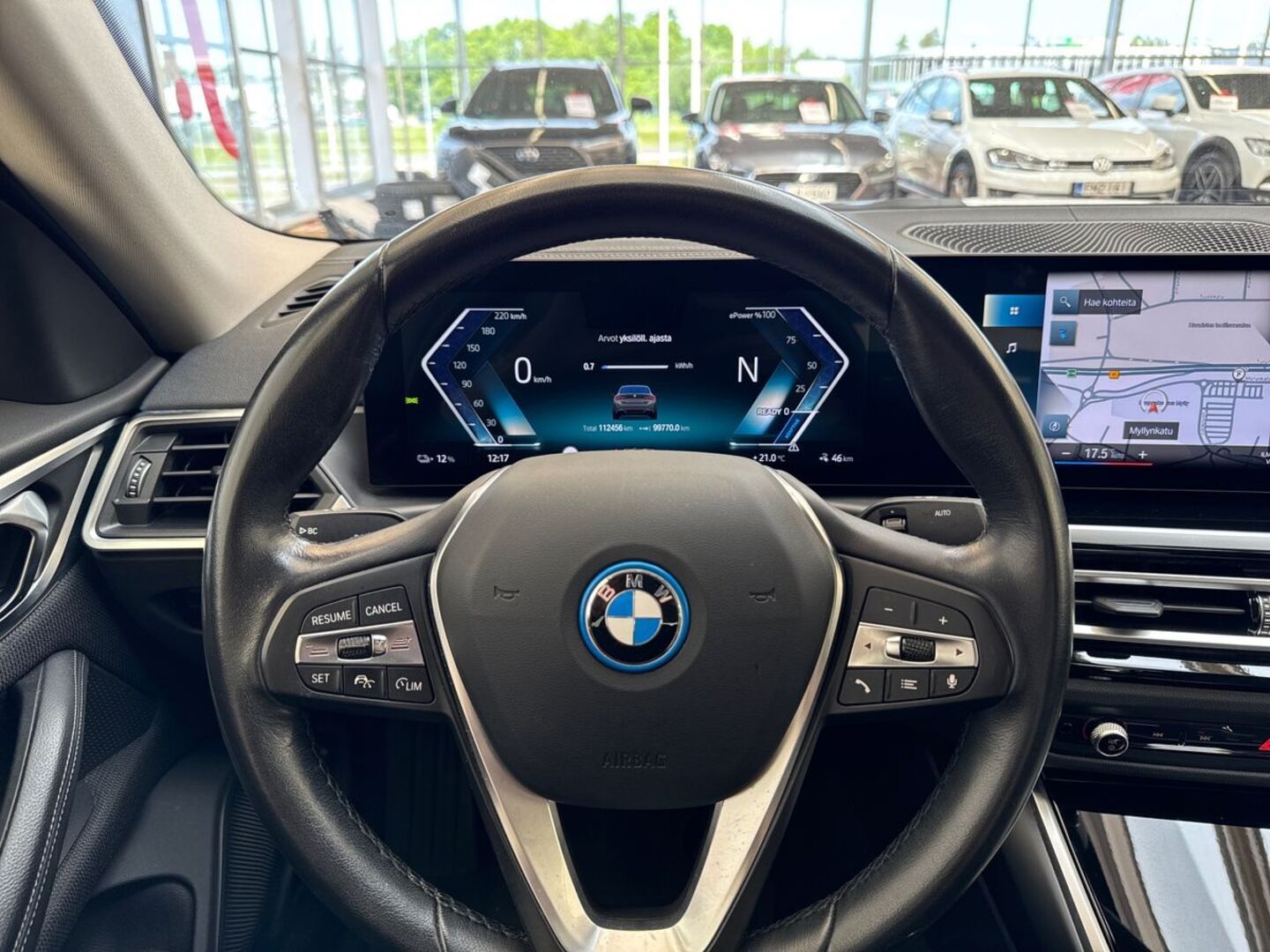 BMW i4 18