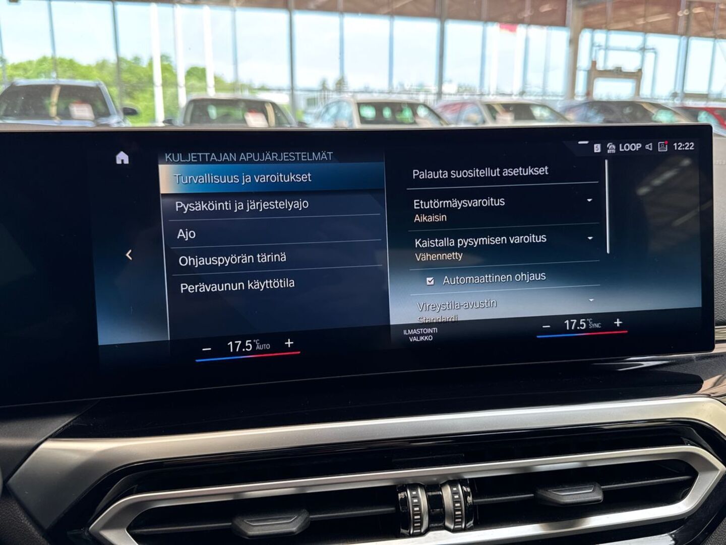 BMW i4 23
