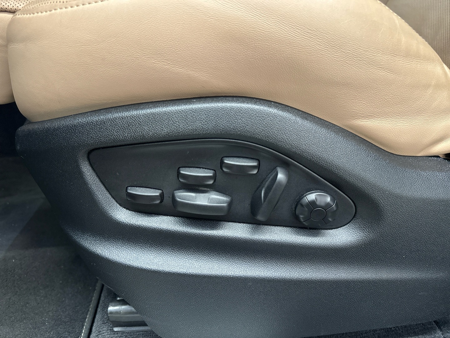 PORSCHE Cayenne 2024