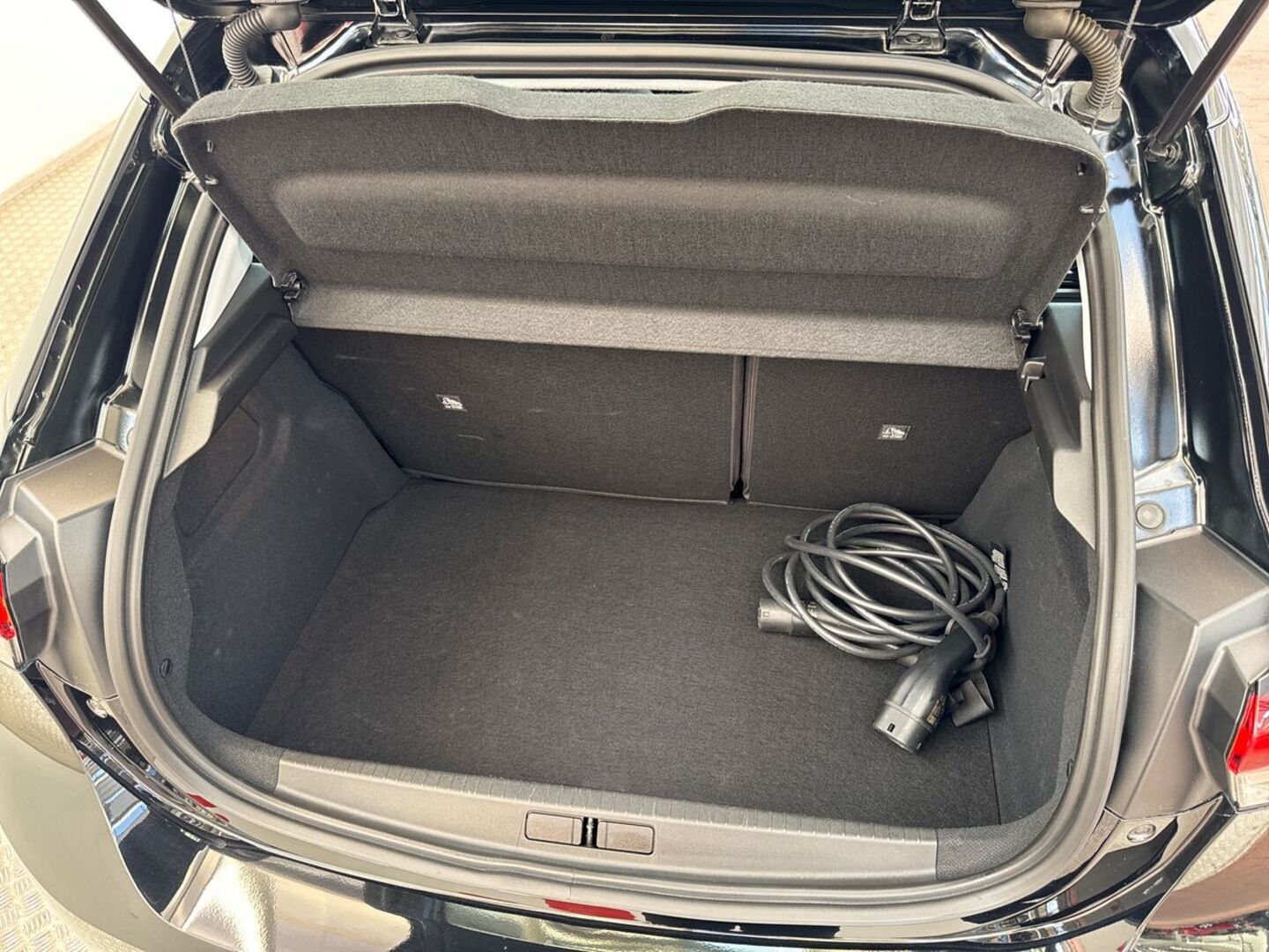 OPEL Corsa-e 2024