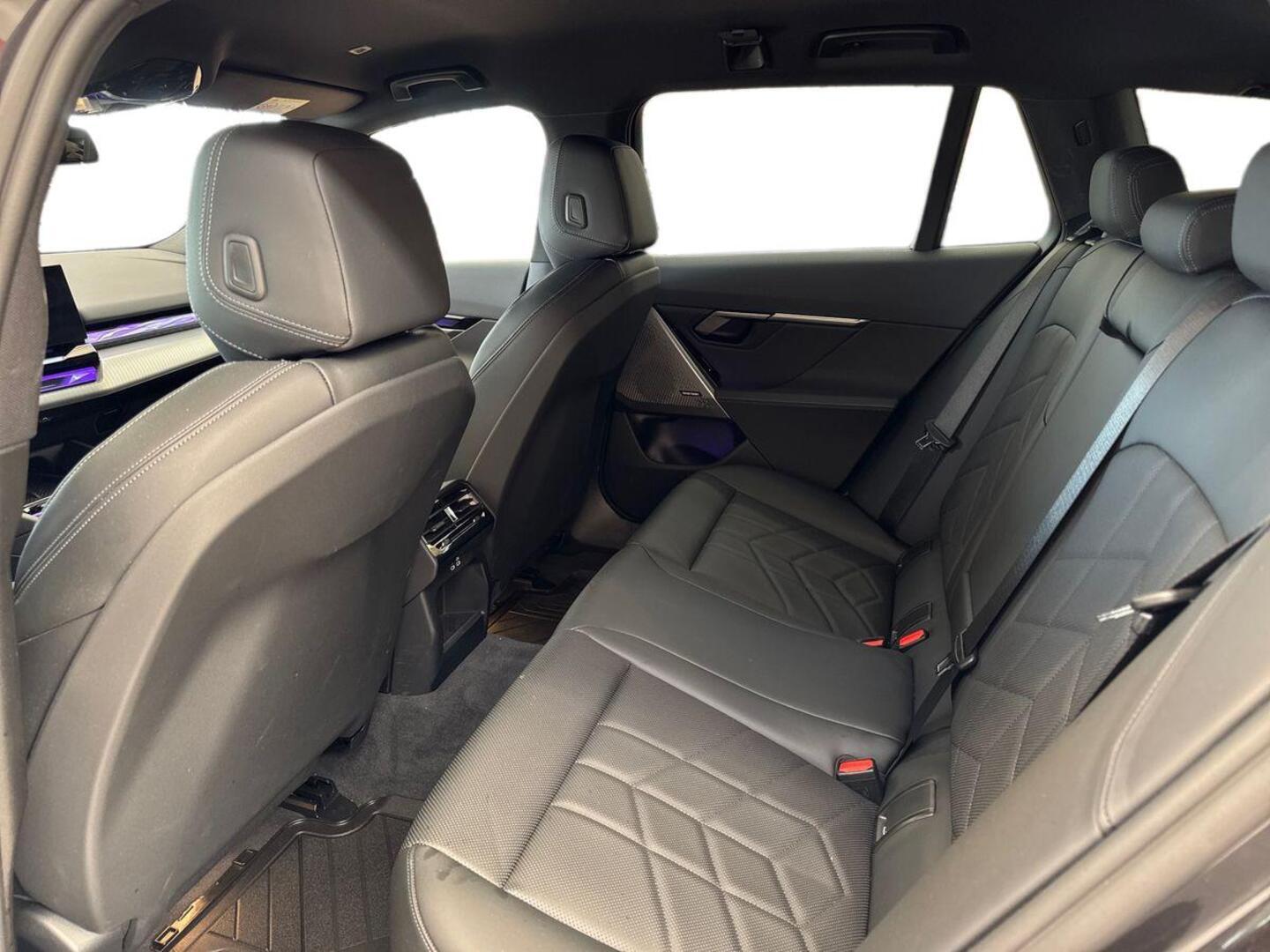 BMW i5 10