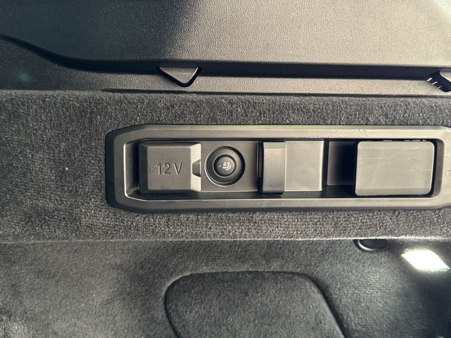 BMW i5 17