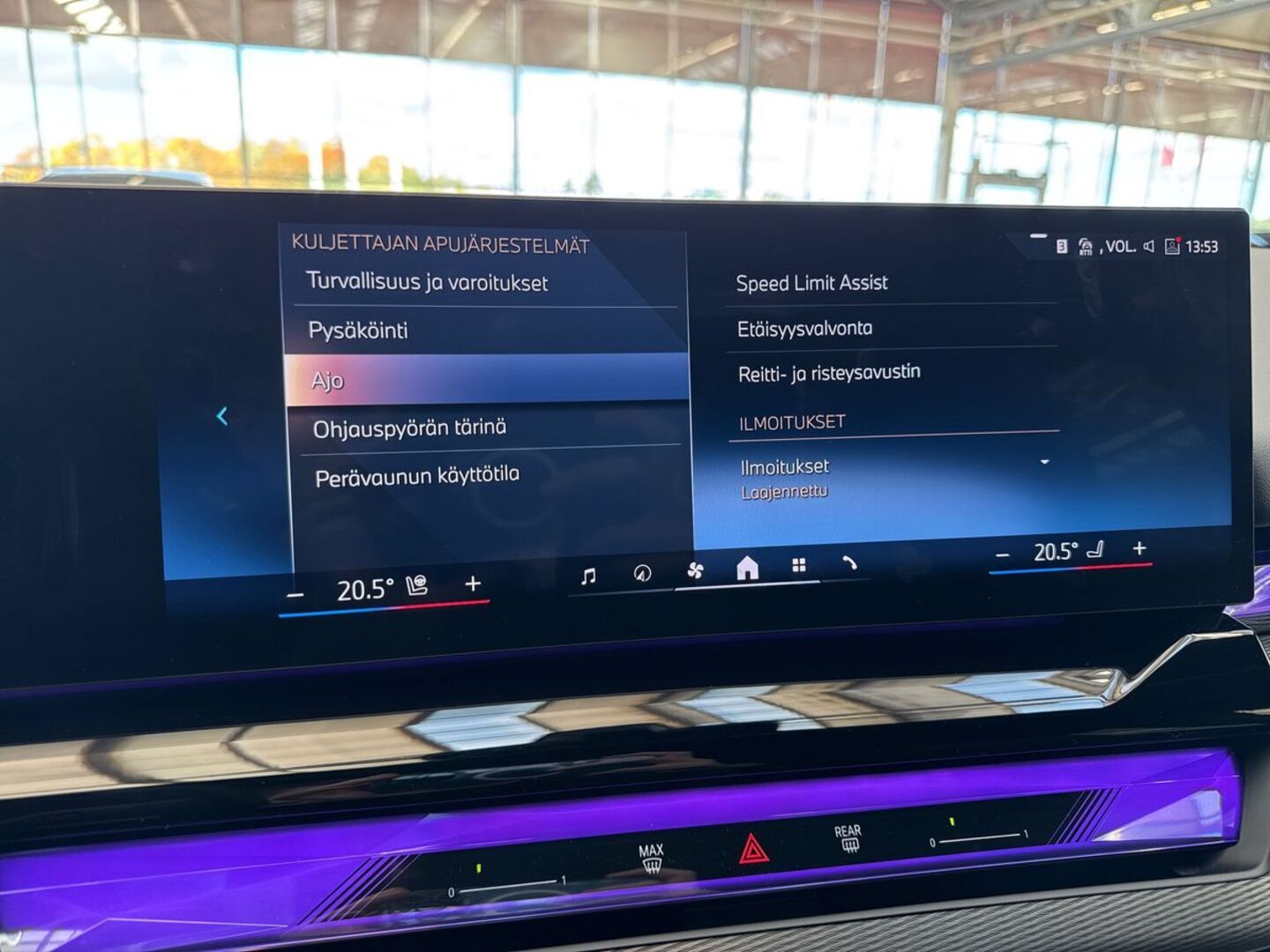BMW i5 24