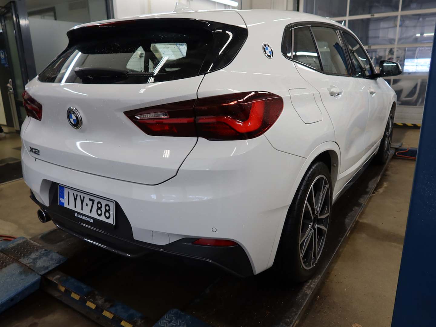 BMW X2 4