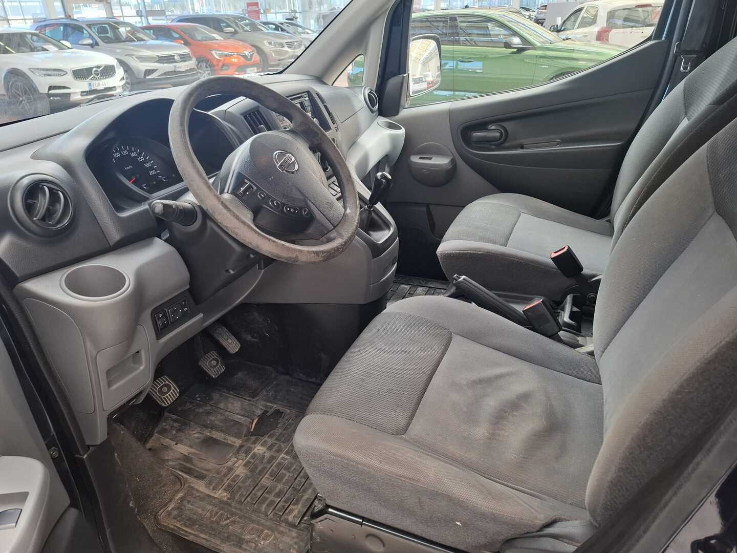 NISSAN NV200 2013