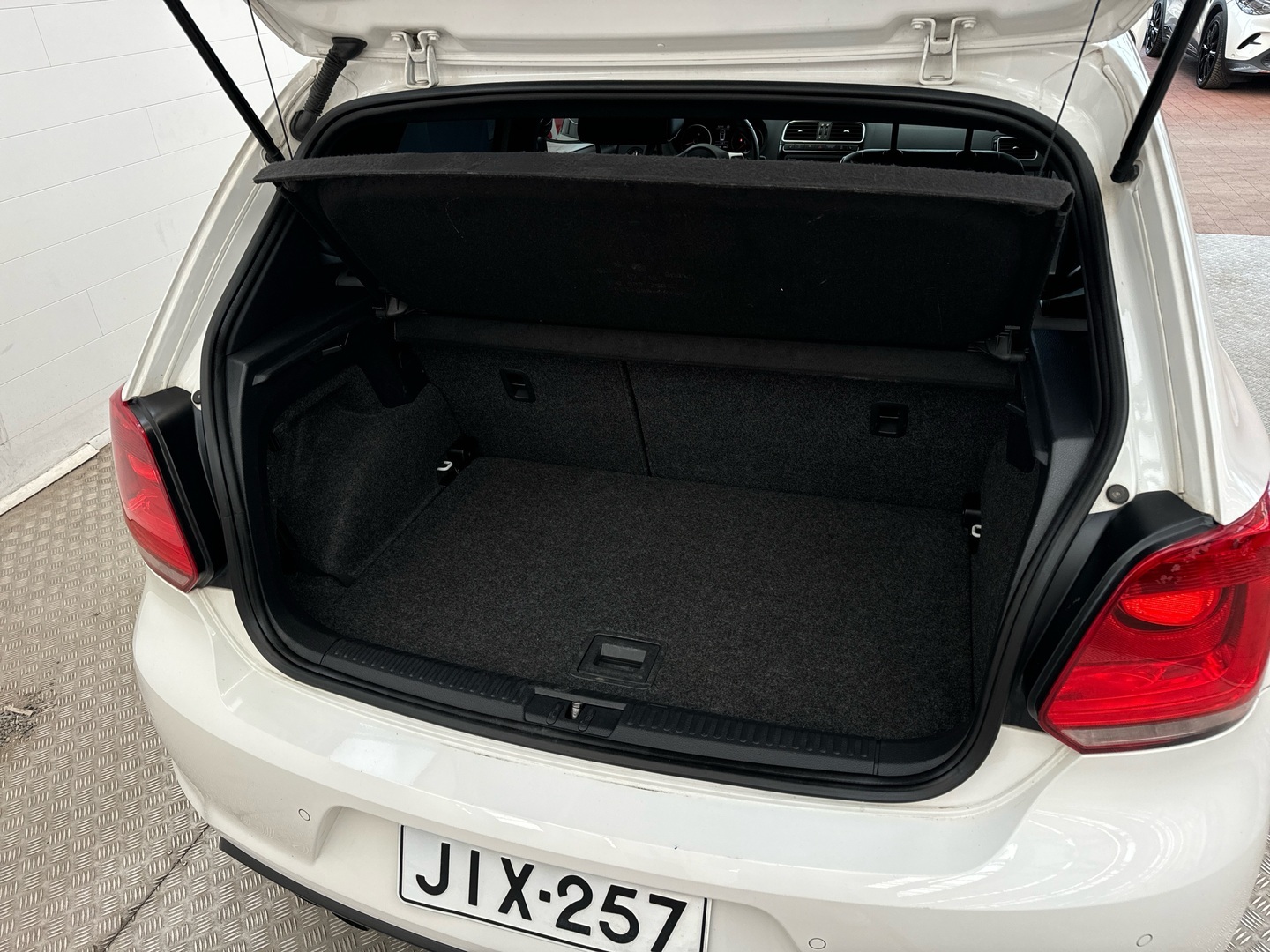 VOLKSWAGEN Polo 2013