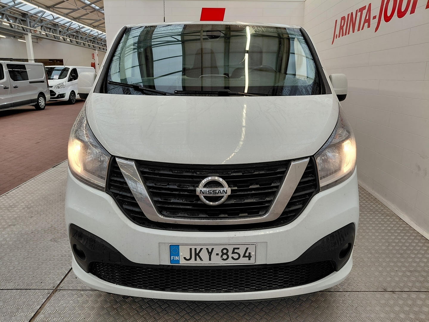 NISSAN NV300 2018