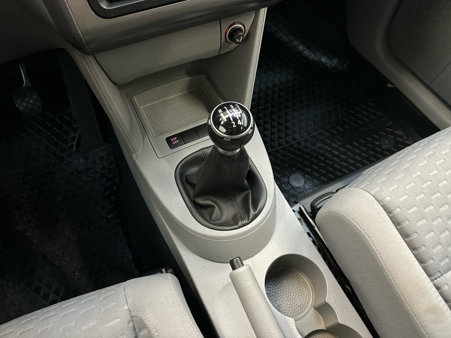 VOLKSWAGEN Touran 2009