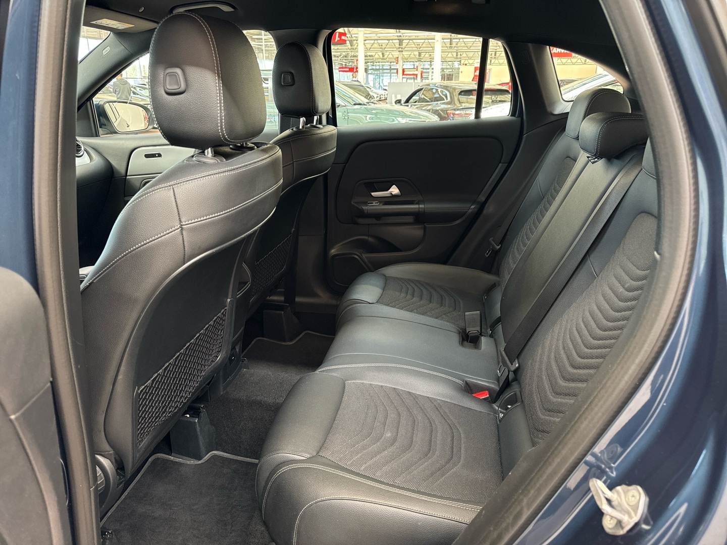 MERCEDES-BENZ GLA 2021