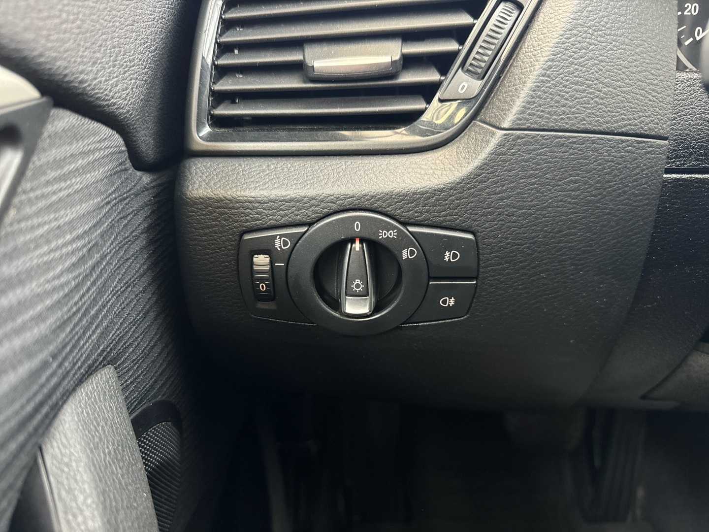 BMW X1 2012