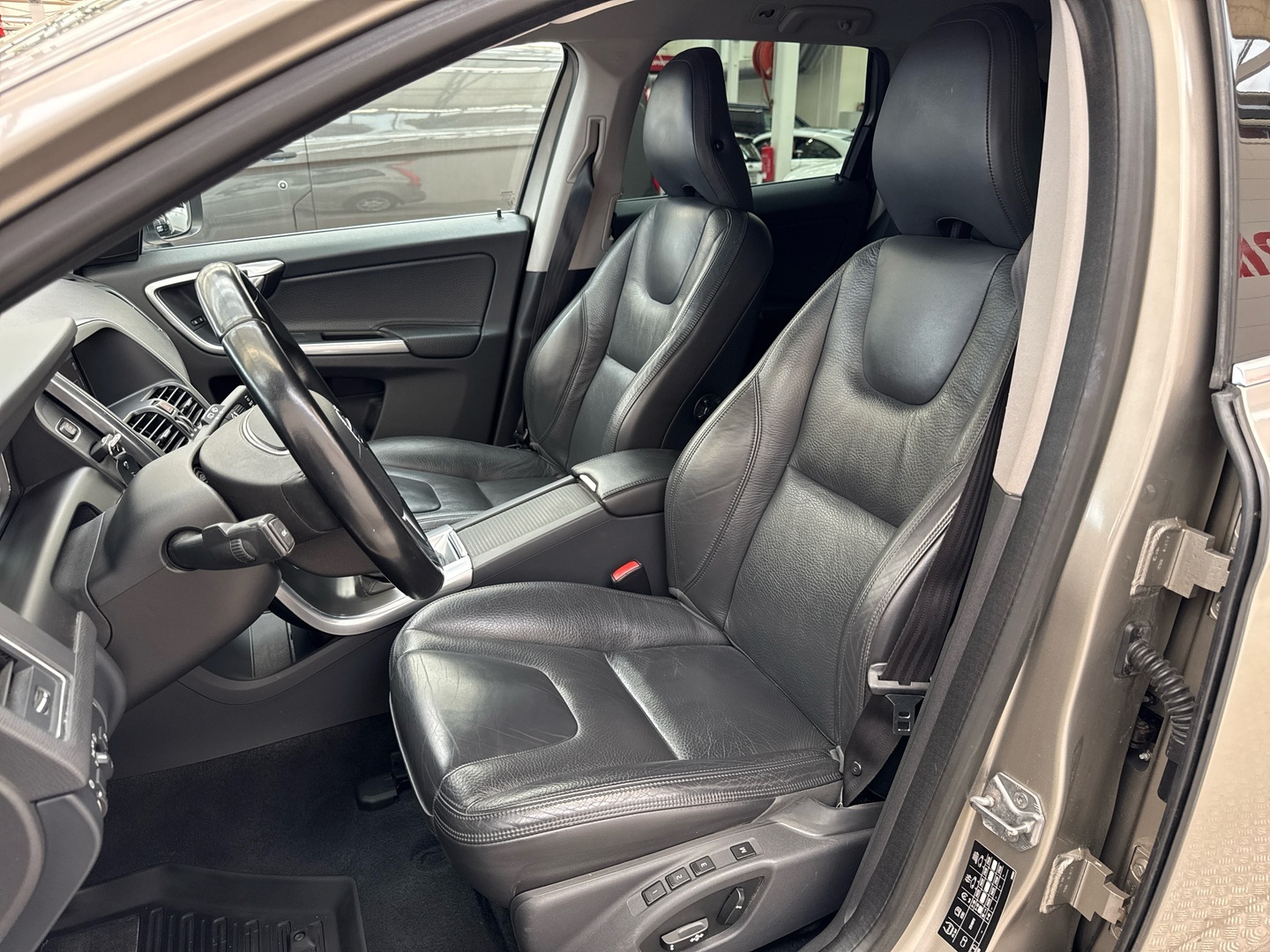 VOLVO XC60 2014