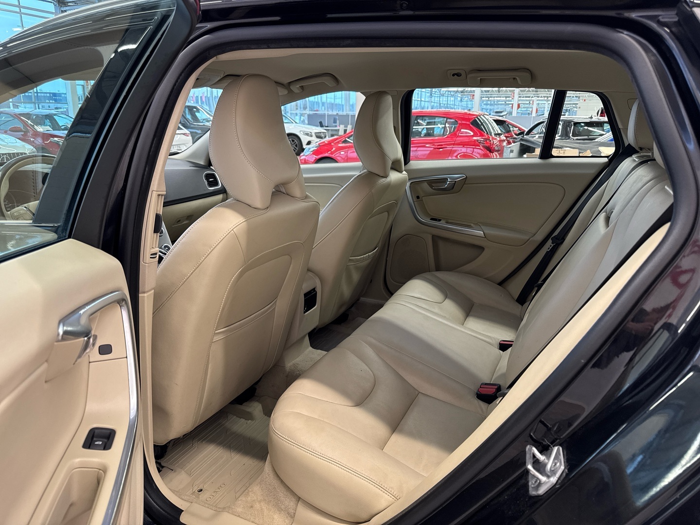 VOLVO V60 Cross Country 2016