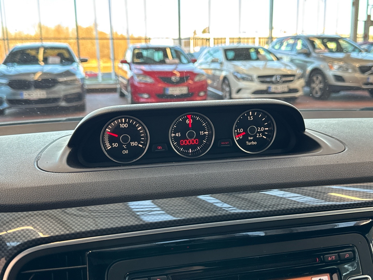 VOLKSWAGEN Beetle 2012