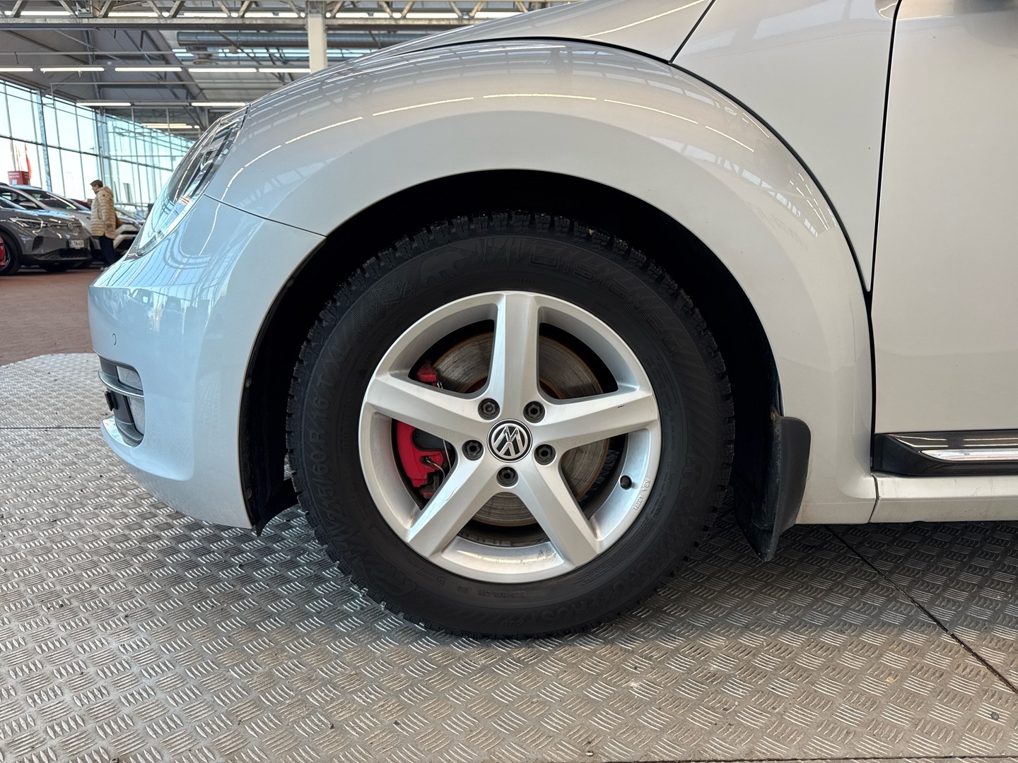 VOLKSWAGEN Beetle 2012