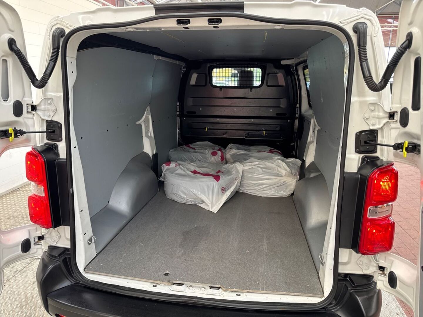 TOYOTA Proace 9