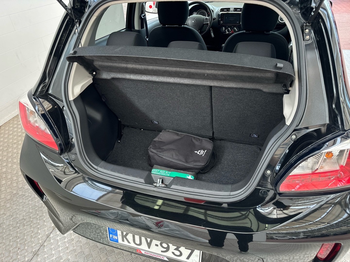 MITSUBISHI Space Star 2023