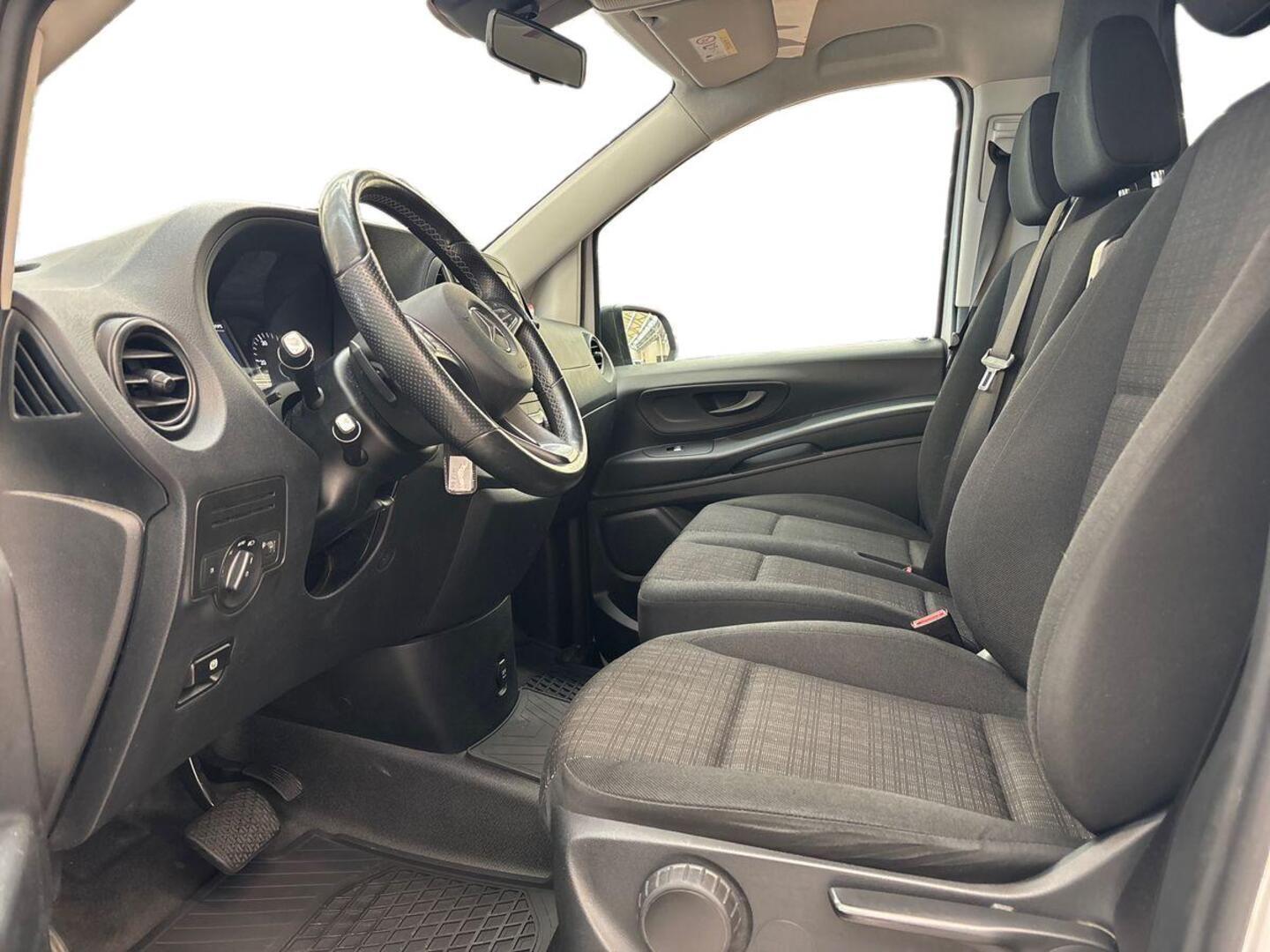 MERCEDES-BENZ Vito 11