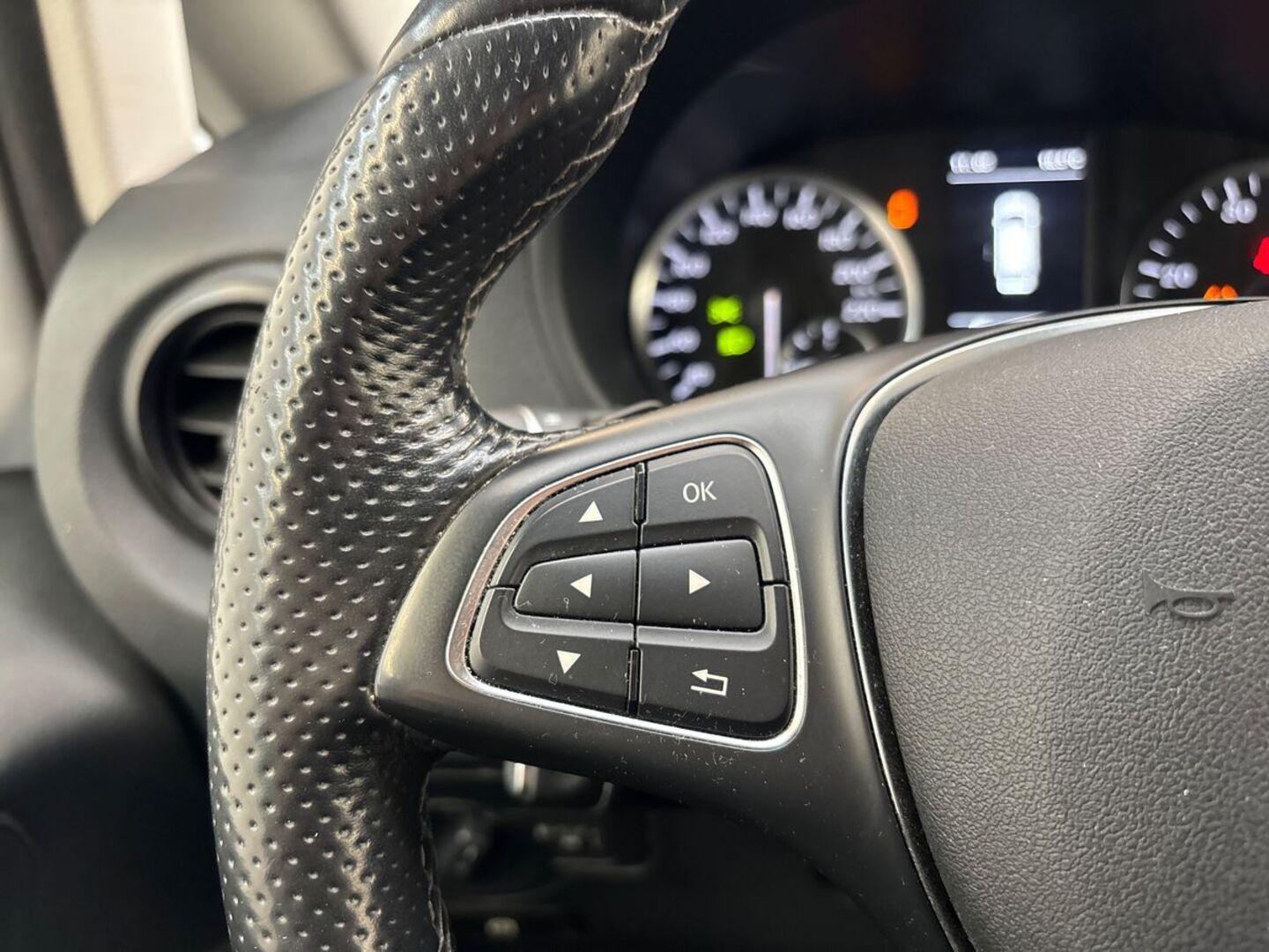 MERCEDES-BENZ Vito 18