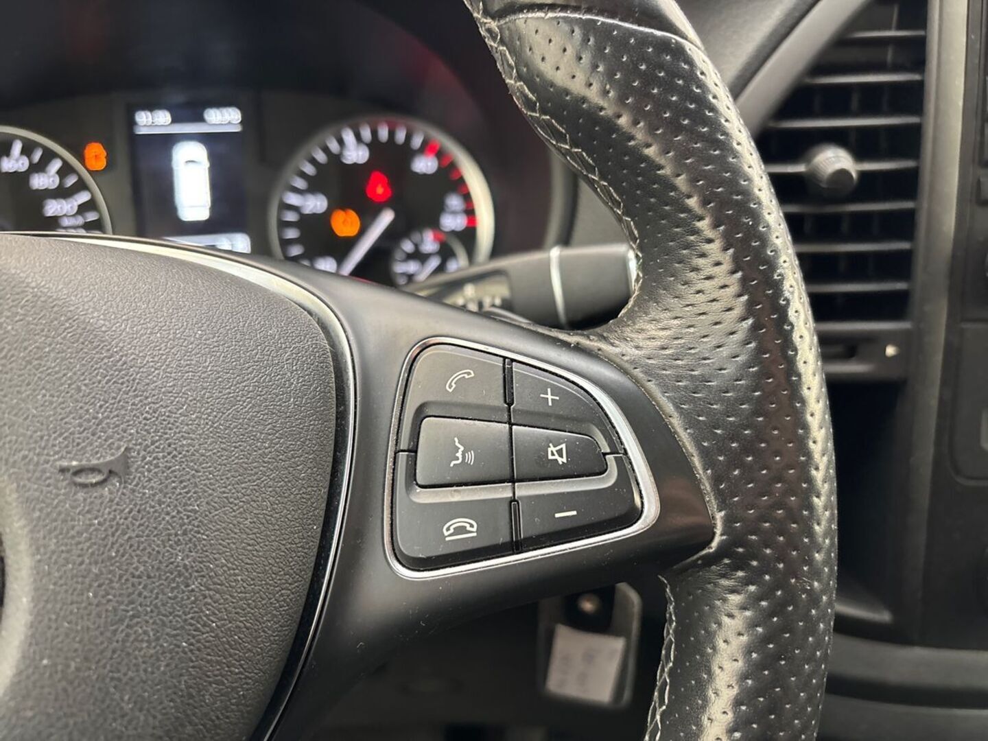 MERCEDES-BENZ Vito 19