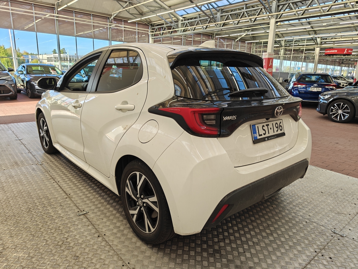 TOYOTA Yaris 3
