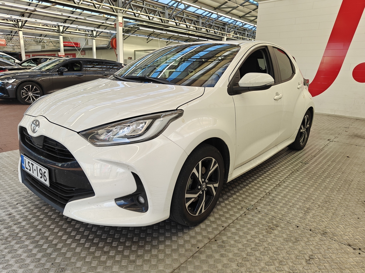 TOYOTA Yaris 4