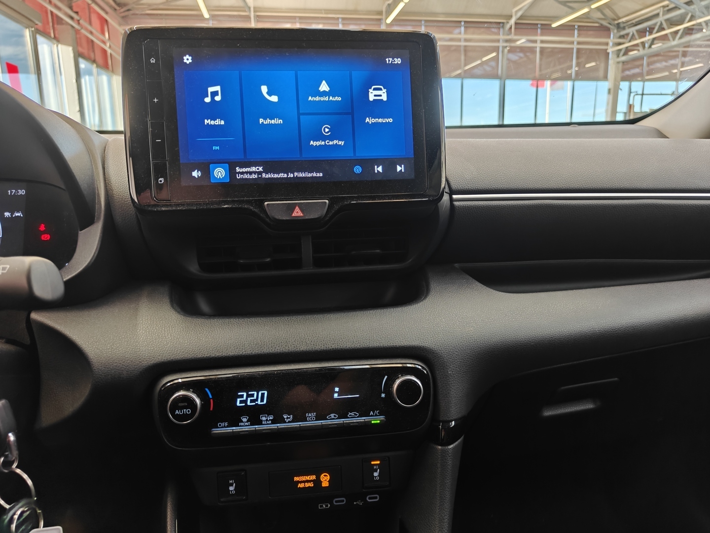 TOYOTA Yaris 7
