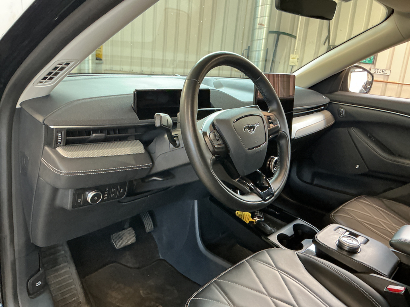 FORD Mustang Mach-E 2022