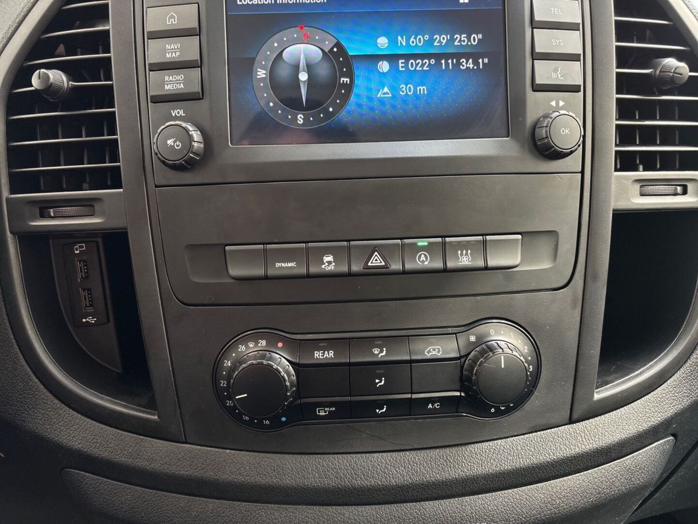 MERCEDES-BENZ Vito 19
