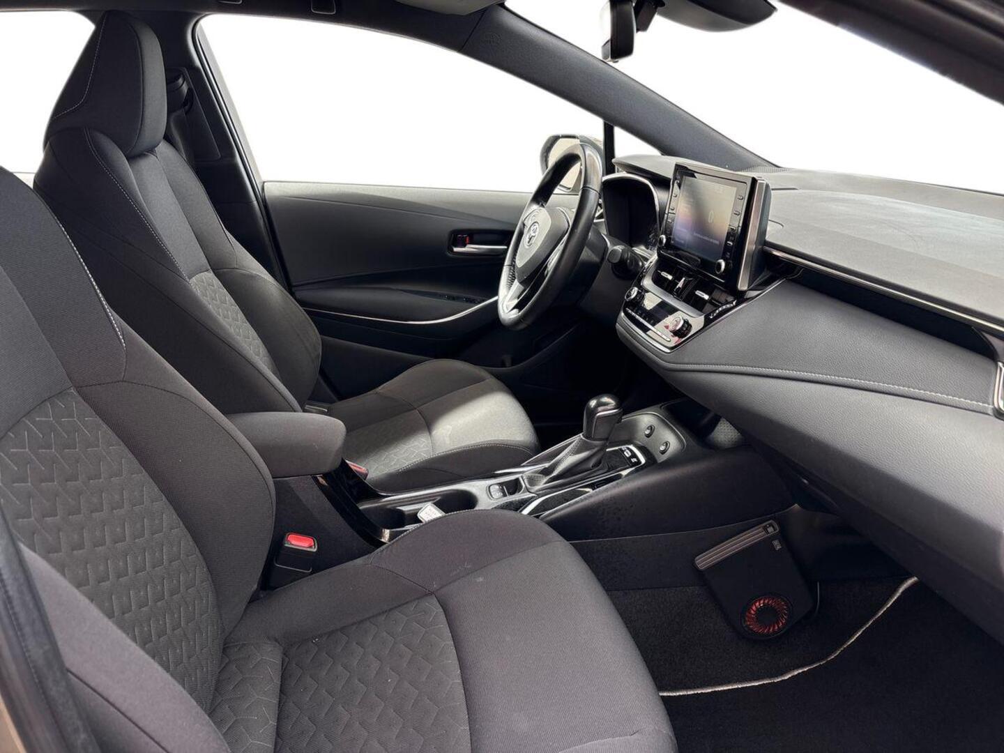 TOYOTA Corolla 9