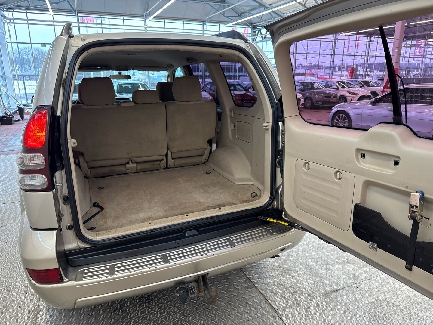 TOYOTA Land Cruiser 2004