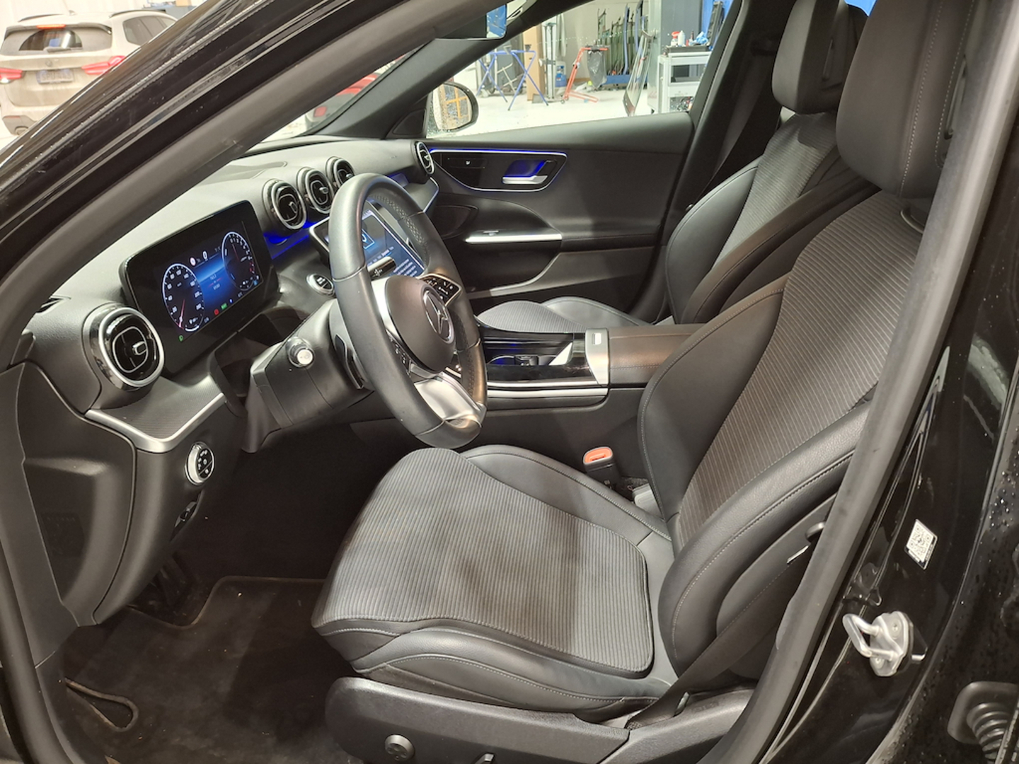 MERCEDES-BENZ C 2023