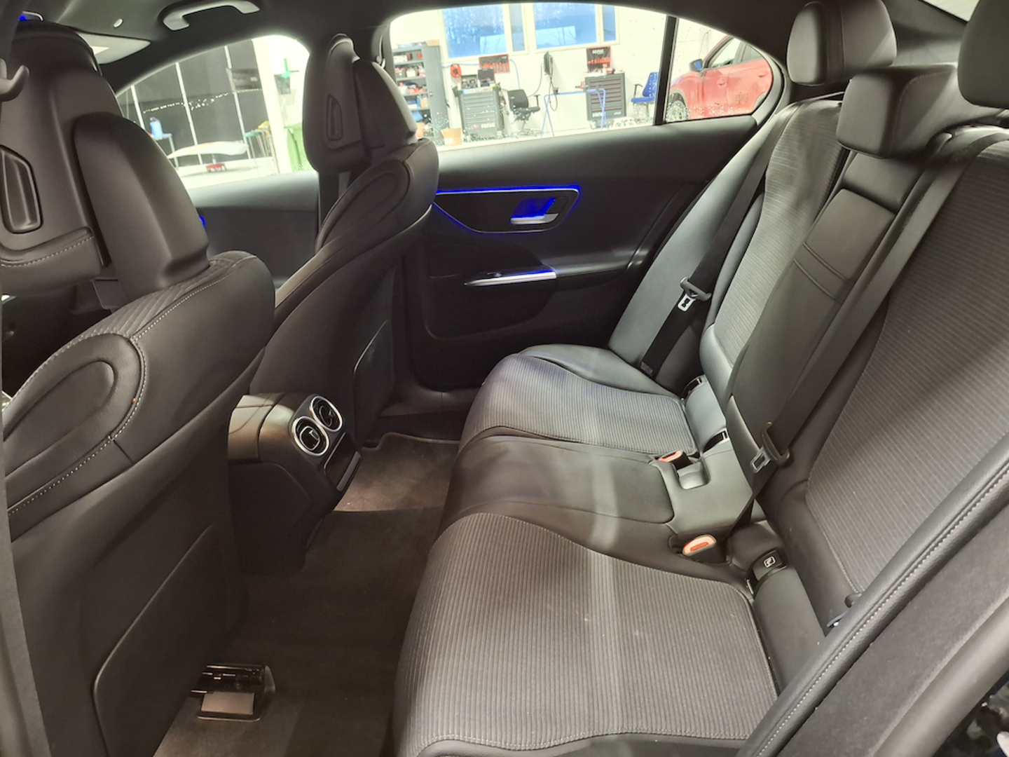 MERCEDES-BENZ C 2023