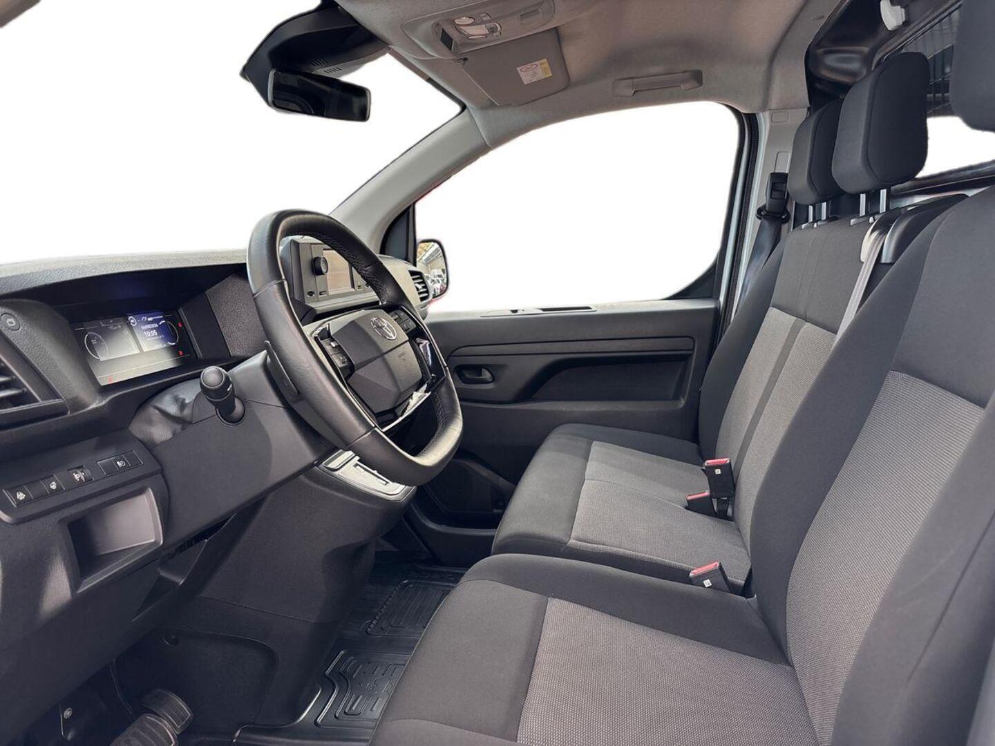 TOYOTA Proace 11